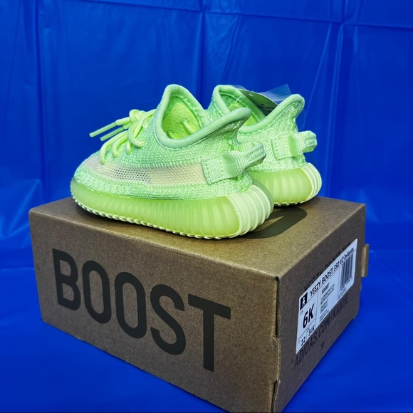 Yeezy Boost 350 V2 Infants Light green Size 6K - Picture 5 of 14